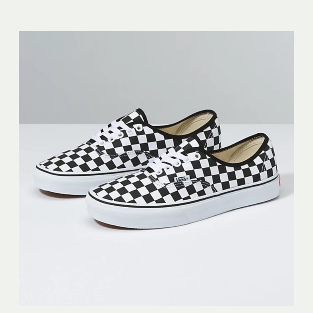 Women’s 7.5 Authentic Checkered Vans
